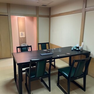 ●松の間
                                          地下1階。４名様迄、ご利用可能です