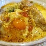 カフェレストラン ホット・ベリー - 卵入りチキンドリア、中から玉子が顏を出します。