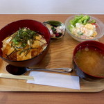 まめcafe - 湯葉丼セット　680円