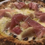 MILLE FIORI - 生ハムとイチヂクのゴルゴンゾーラピッツァ