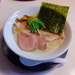 風見鶏 - ムロアジ醤油鶏白湯らーめん