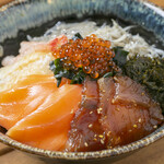 Kamakura Kaisenya - 鎌倉素材の彩り海鮮丼