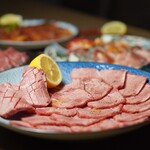 Jimbou Yakiniku Ryouriten - 