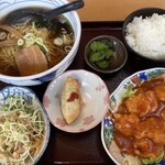 台湾料理 王府 - エビチリランチ（しょうゆらーめん選択）780円税込