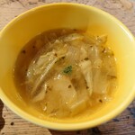 マツヤマカフェ - キャベツと菊芋のカレースープ。