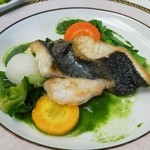 ホテル精養軒レストランラウンジ - 目鯛のポワレ 春菊のソース