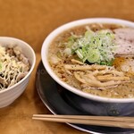 ラーメン・串焼 笑太 - 