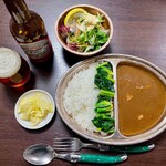 上扇屋 - ほうれん草カレーと一緒に、いただきま〜す