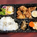 できた亭 - 若鶏からあげ弁当　518円