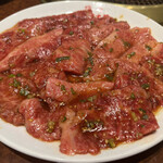 焼肉 スタミナ苑 - 下町カルビ
      タテバラ、カイノミ、トモバラ、ブリスケ