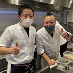 ラーメンWalkerキッチン - 黒木店主と1番弟子わっさん