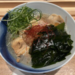 ラーメンWalkerキッチン - 「煮干し肉わかめそば」1200円