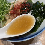 ラーメンWalkerキッチン - ビターさは無くサカナの旨味凝縮