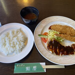 Kicchin Kashiwaya - Aランチ¥600ロース味噌焼と海老フライと白身フライ