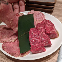 焼肉うしごろ 新宿三丁目店 - 
