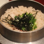 焼肉 つなぐファーム - 秋穂二島おすすめ釜めし(タコ)