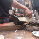 カブト - わたしたちのカブトを焼いているところ