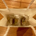 柚木元 - 残った炊き込みご飯はおにぎりにしてもらいました