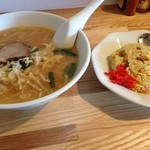 ラーメン 津つ井軒 - 味噌ラーメン　半チャーハンセット