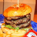 香留壇 - トリプルバーガー（1150円）をテイクアウト