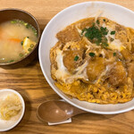大納言 - カツ丼 650円
