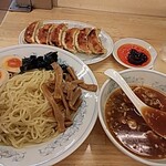 Gyouza No Manshuu - しょうゆつけ麺と焼餃子（1.5玉）