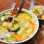 中華料理餃子の屋台 - 