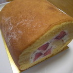 an - 苺のロールケーキ