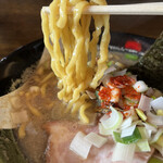 すごい煮干ラーメン凪 新宿ゴールデン街店本館 - 太麺