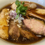 らぁ麺や 嶋 - それぞれ違う味のチャーシューの仕上がりがハンパない