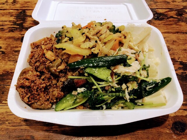 365 Salongo Cafe photo 3