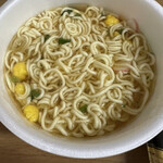 ジャパンミート - おでんの出汁で啜る、カップ麺。つゆがうま〜！