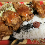ジャパンミート - ソースとマヨネーズが付いてたけど、ウチにあったスイートチリソースをかけた。