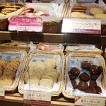 ステラおばさんのクッキー 札幌アピア店 - ショーケース②