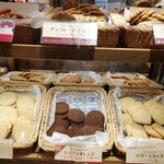 ステラおばさんのクッキー 札幌アピア店 - ショーケース①