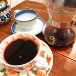 MOKICHI珈琲 - エルサルバドル・シベリア・ハニー／シティーロースト（手前）ともち花、雪見ぶれんど