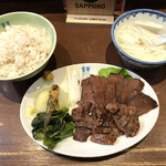 Gyuutan Ippuku - 味噌漬け牛たん・牛たん角煮（スライス）ミックス定食