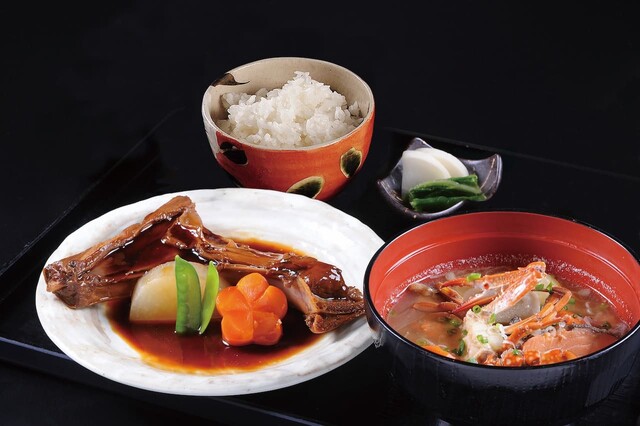 まぐろカマの煮付けランチ