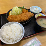 しゅん - チキンカツ定食¥800(税込み)