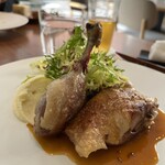 Bistro NOHGA  - 鴨もも肉のコンフィ マスタードソース じゃが芋のピューレを添えて