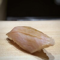枯淡 - ◆鰤(壱岐）・・江戸前の仕事である「湯霜」で。博多では湯霜をされる店が少ないので、これも嬉しい。