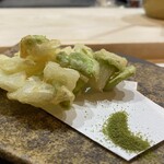 Sushimasa - 新玉ねぎと空豆のかき揚げ