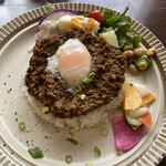 キーマカレーとチャイ なるせ堂 - カアちゃんのたまごキーマカレー850円だ♪