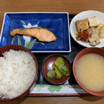 SAKI - 焼魚(甘塩 鮭)定食