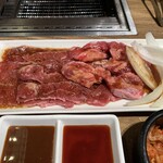 焼肉ライク - ダブルカルビセット200gです。（2022年3月）