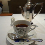 カフェ シェ・ダイゴ - ブレンドコーヒーはポットで提供