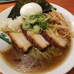 麺屋 六感堂 - 醤油グリーン麺（肉増し）＋味玉