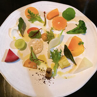 ラ・ボンヌターブル - 