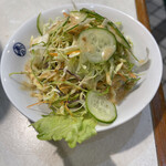 中央軒 - サービスのサラダ