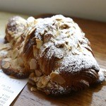 Boulangerie Igel - クロワッサンダマンド